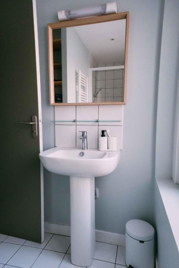Charming Apartment With Terrace In Lille 里尔 外观 照片